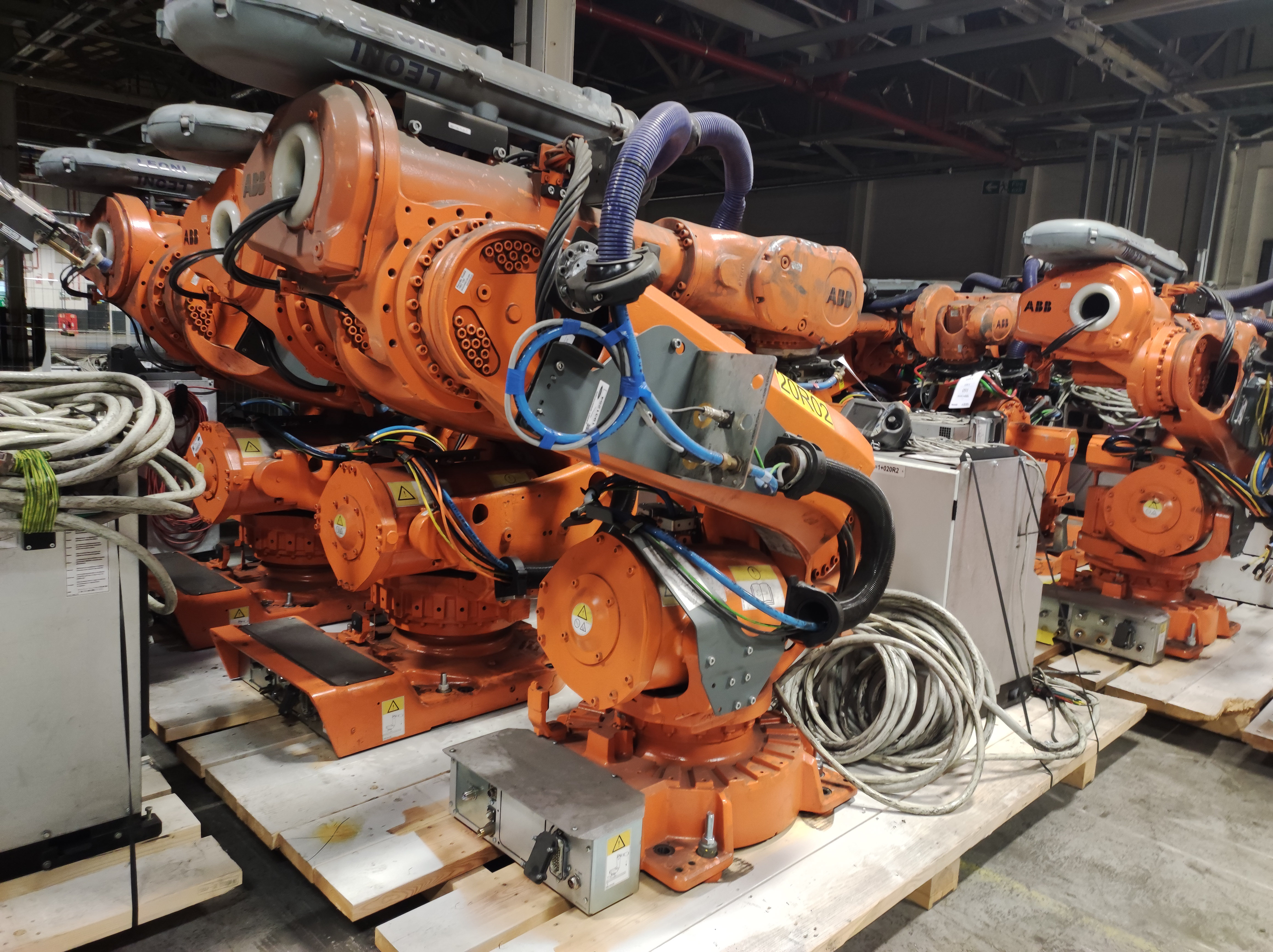 No Reserve Online Auction: JLR Surplus Robots, UK