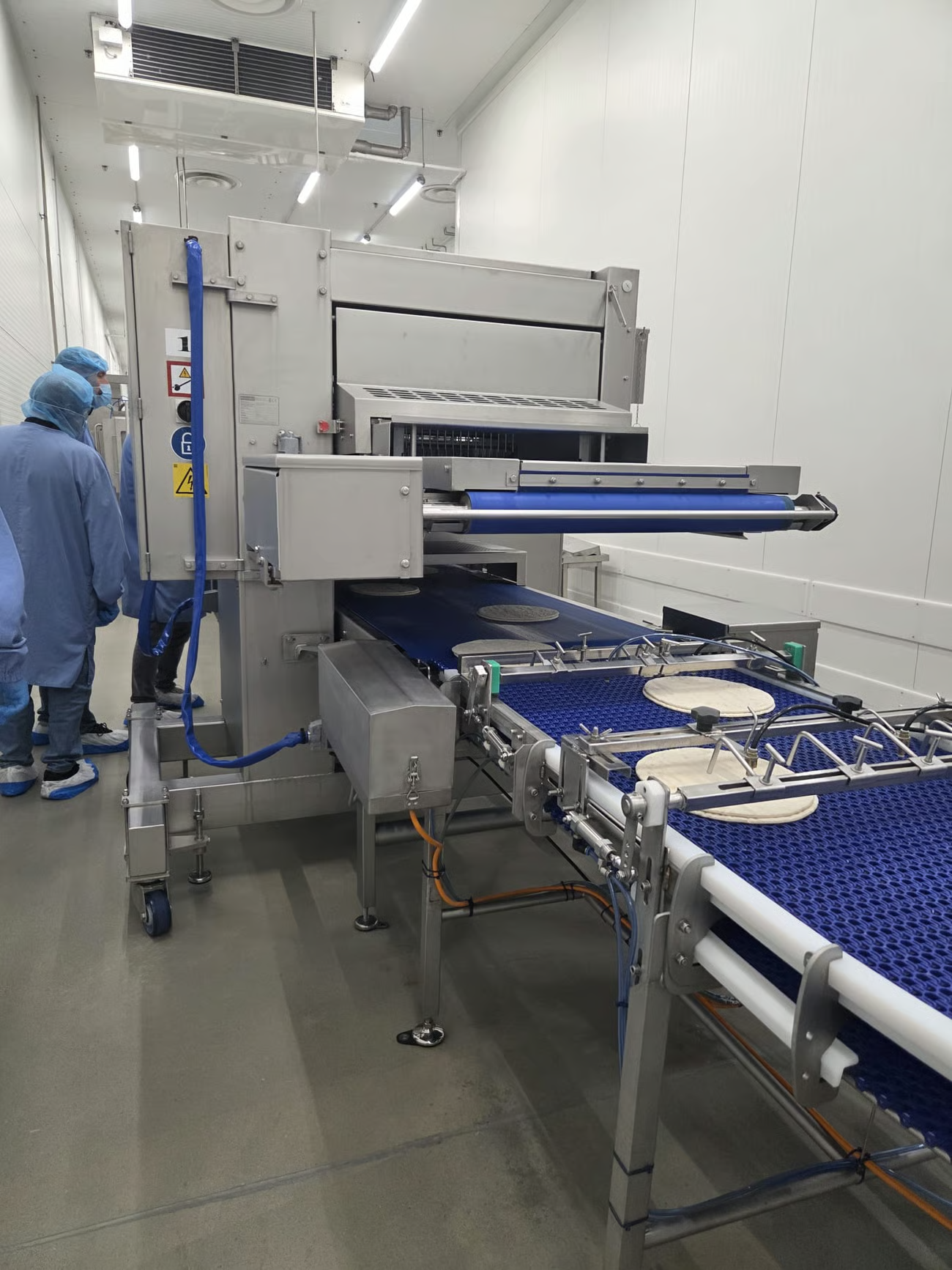 Online auction frozen pizza production and packaging line on behalf of Viciunai Group in Plungè (LT)