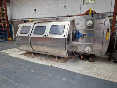 Online auction Hiperbaric S.A. high pressure processing machine (HPP) in Stalybridge (UK)