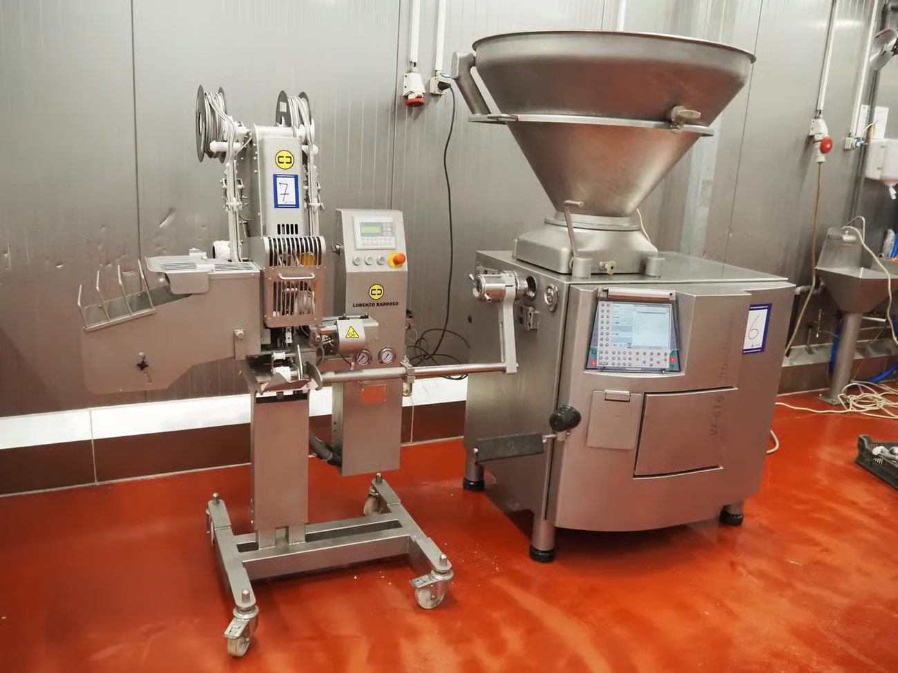 Online auction machinery for the food industry on behalf of Palatin in Tata (HU)